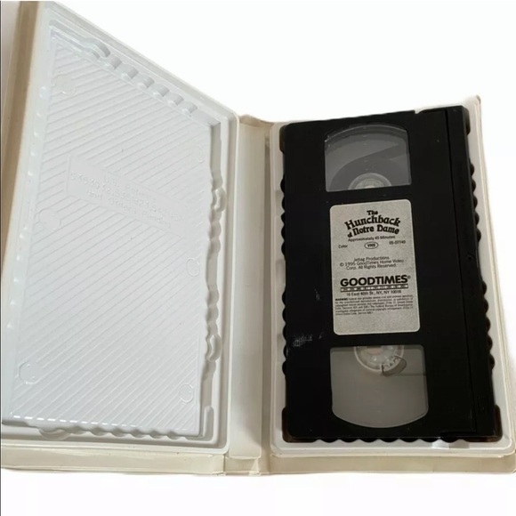 Lot of 3 VHS Walt Disney Vintage Movies Herbie Jumanji Hunchback of Notre Dame - Picture 4 of 7